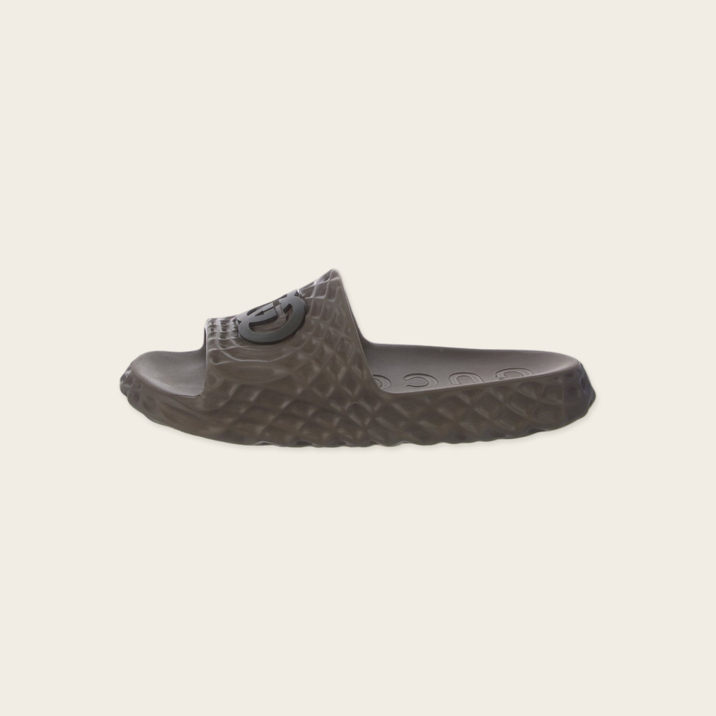 Gucci Slides with GG interlocking Logo