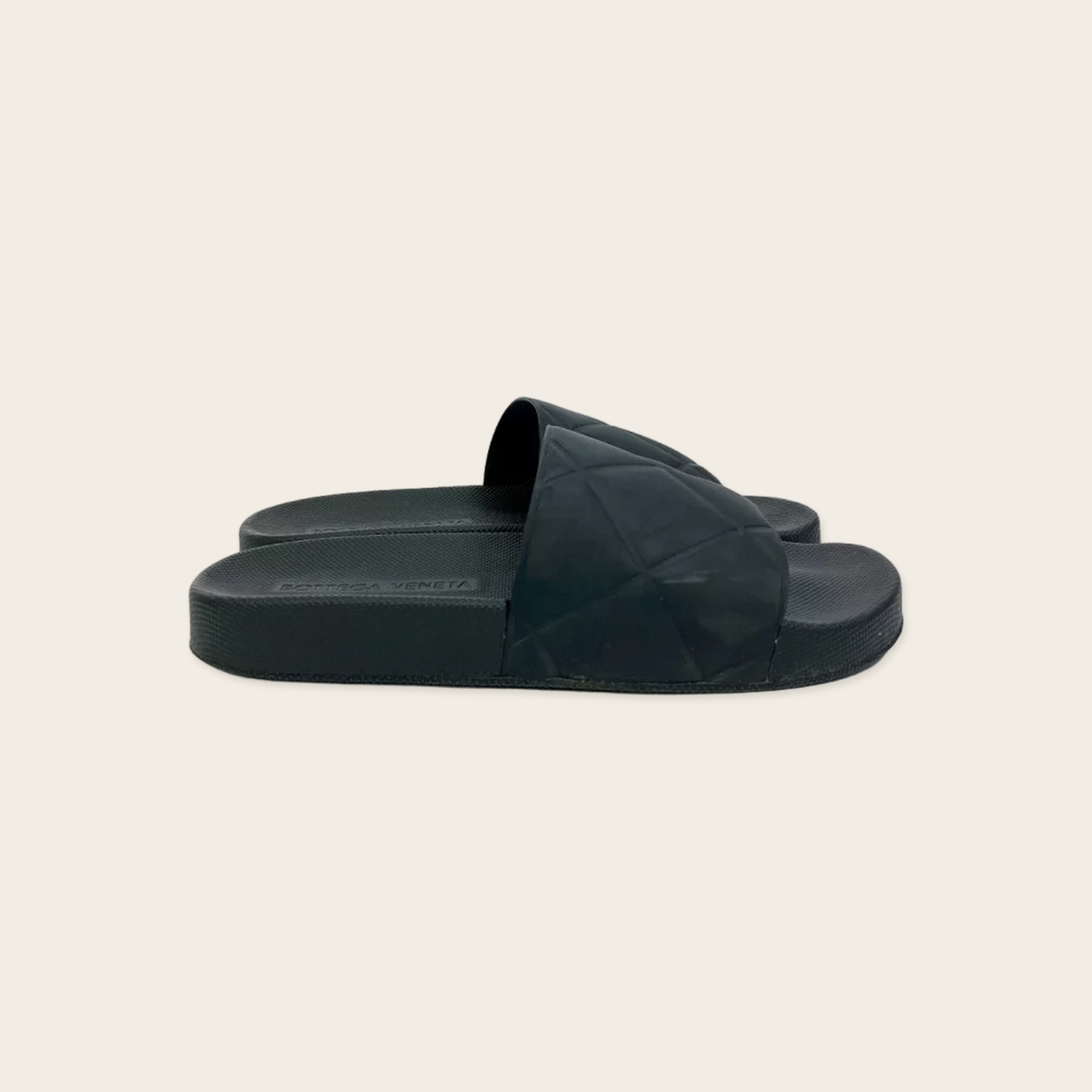 Bottega Veneta The Slider in Black