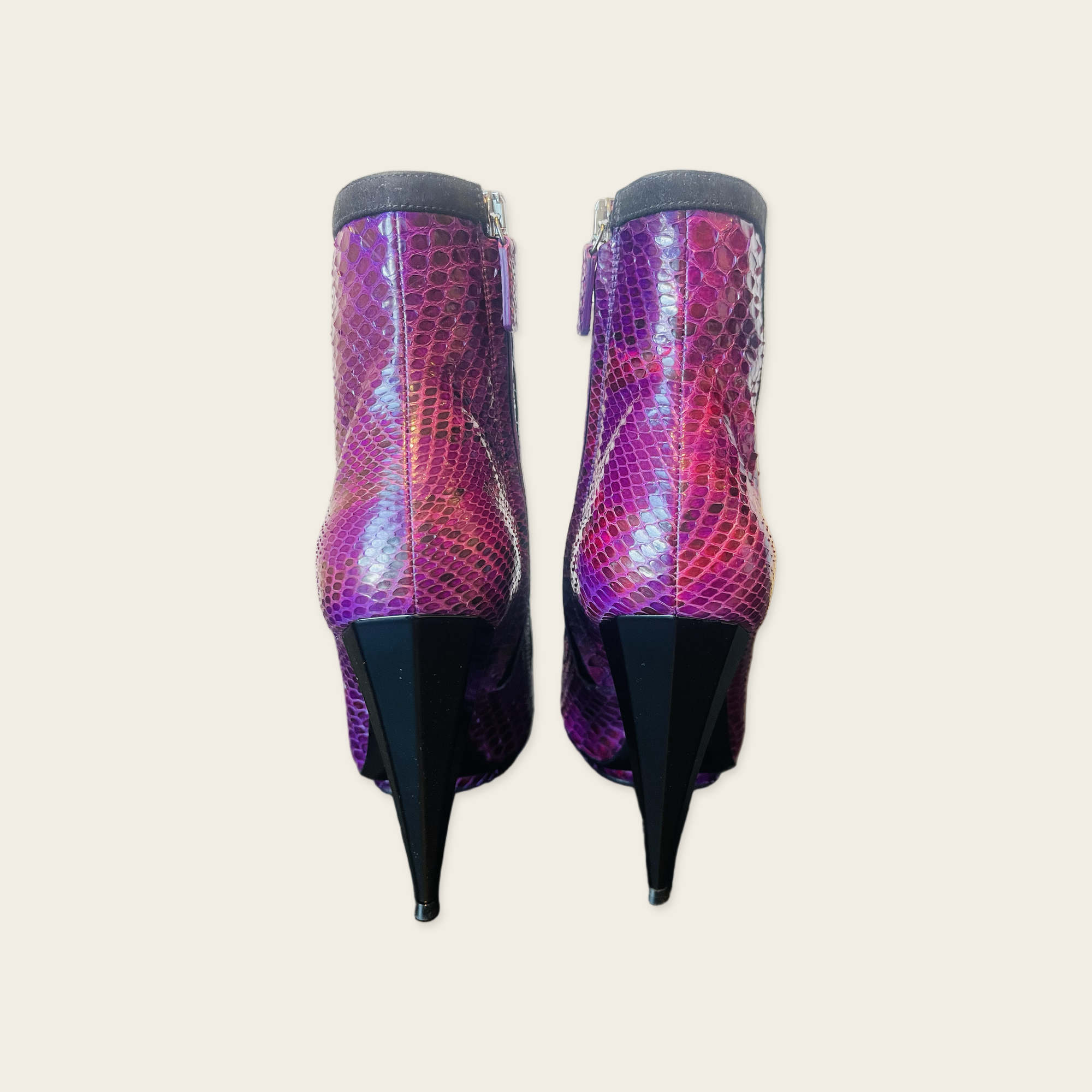 Gucci Olímpia Python Heel Ankle Boots
