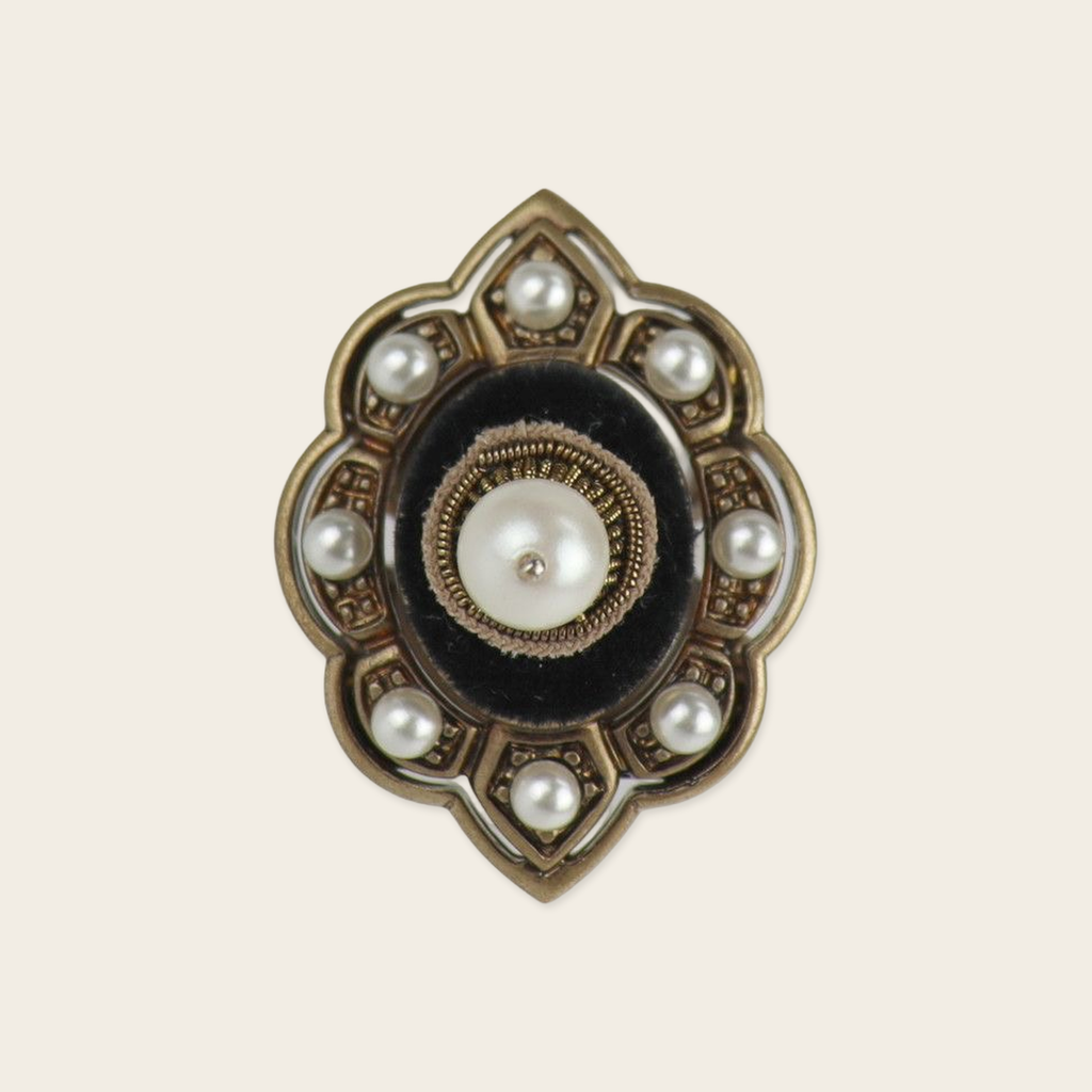 Gucci Embellished Ring Gucci Embellished Ring with Velvet and Pearls all around GG engraved inside.