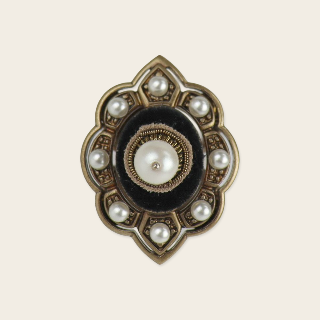 Gucci Embellished Ring Gucci Embellished Ring with Velvet and Pearls all around GG engraved inside.