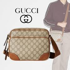 Gucci GG Supreme Shoulder Bag