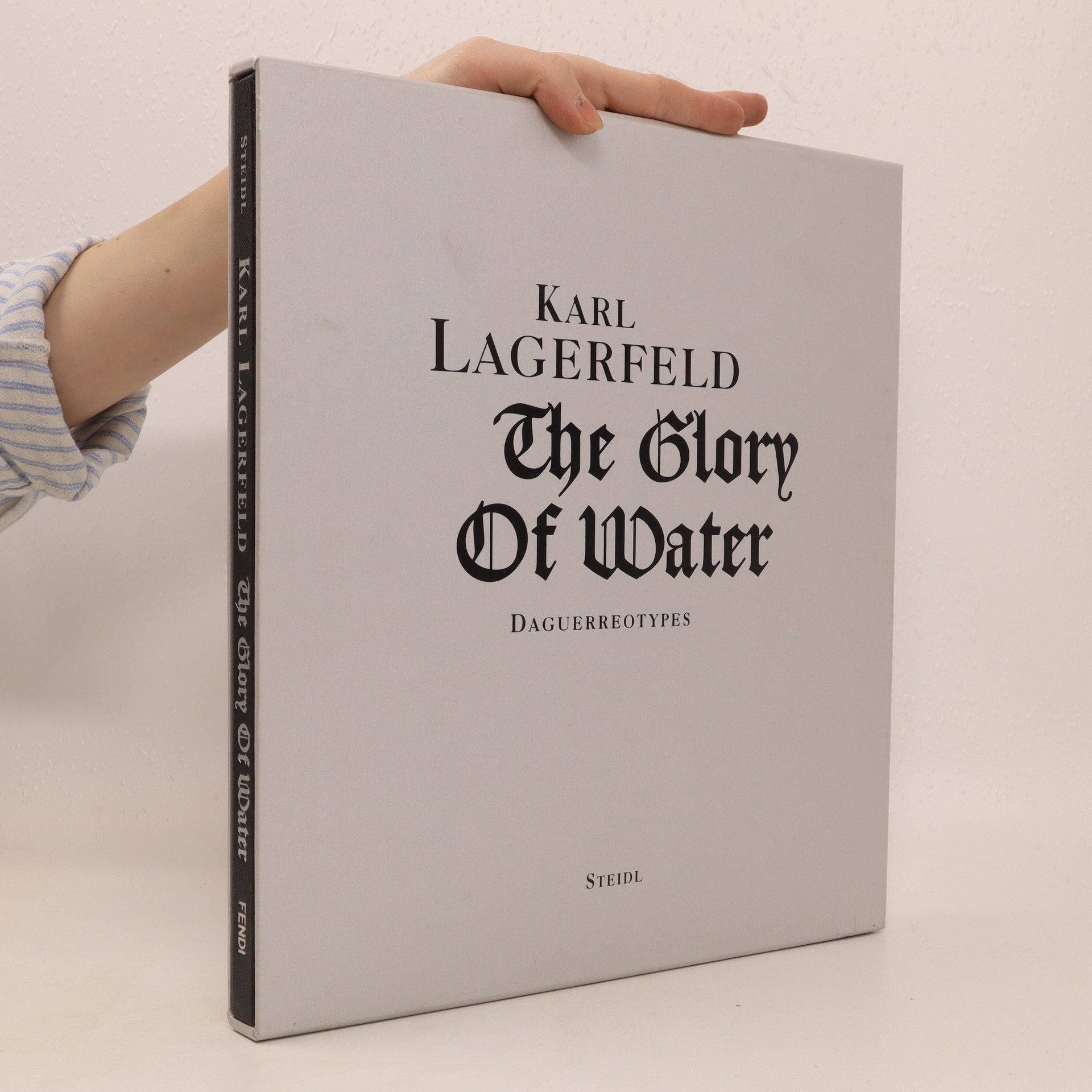 Fendi Karl Lagerfeld The Glory of Water — IMG_0435