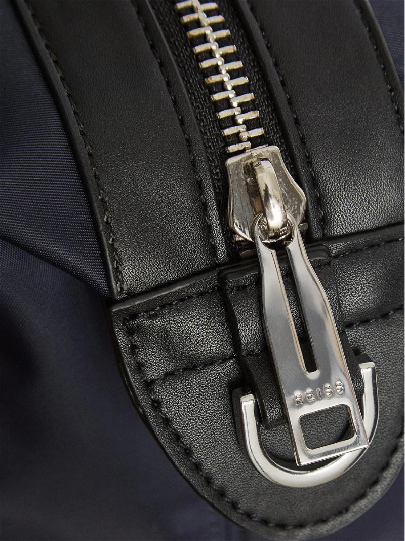 Reiss Jerome Nylon Weekend Bag — IMG_9592