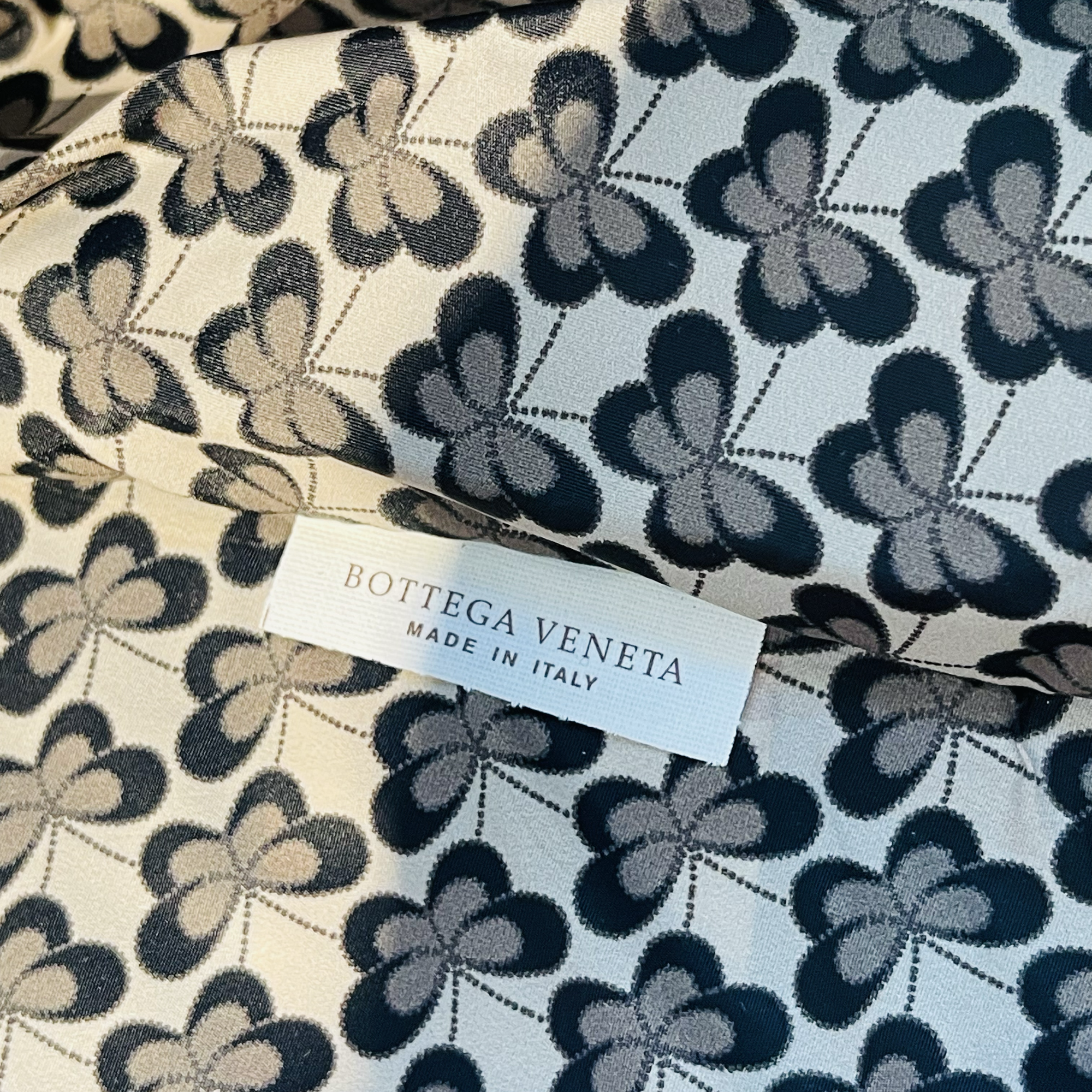 Bottega Veneta Foldable Weekend Bag interior butterfly lining